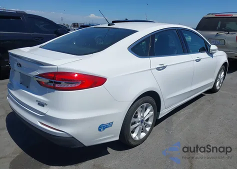 2020 Ford Fusion Plug-In Hybrid Titanium из США, поврежденный, VIN 3FA6P0SUXLR231956
